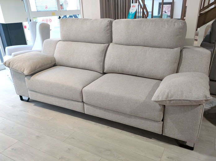 Sofá de 4 plazas en liquidación en Madrid Muebles Valencia®