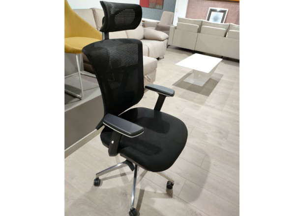 Liquidación de sillas de oficina en nuestra tienda de muebles en Madrid