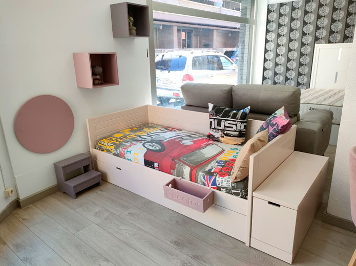 Liquidación de dormitorios juveniles modernos en Muebles Valencia, Móstoles (Madrid)