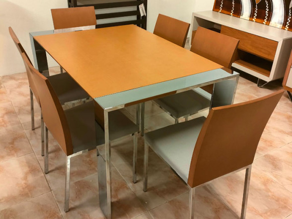 Conjunto de mesa y sillas para comedor en liquidación en Móstoles, Madrid