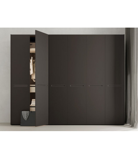 Oferta de armarios de puertas batientes en Muebles Valencia (Madrid)