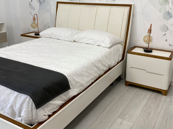 Conjunto de cama y mesita al mejor precio en Madrid