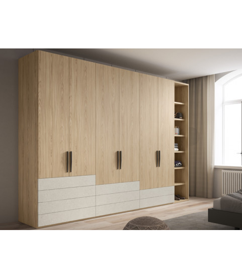 Armario con cajones y puertas batientes en Muebles Valencia (Madrid)