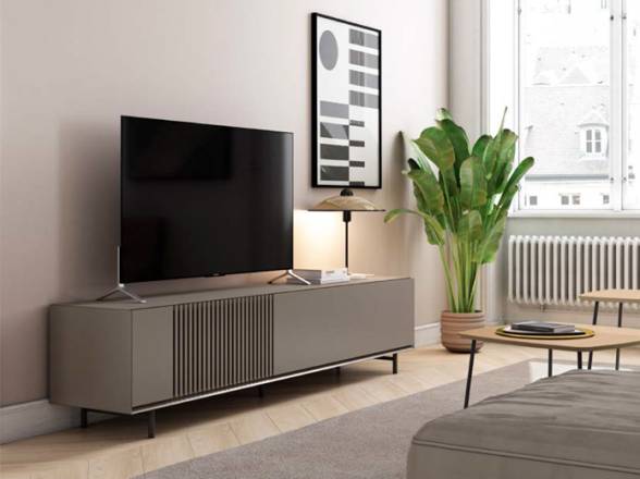 Mueble tv con frente de listones