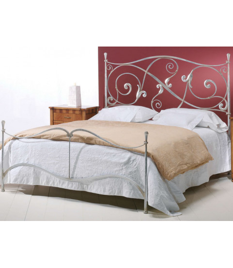 Dormitorio clásico de forja