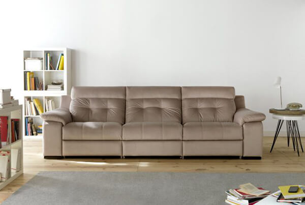 Sofa de estilo moderno de la firma Ardi en nuestra tienda de Muebles en Madrid