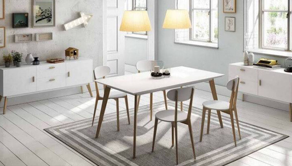 Mobiliario para el conjunto de mesas y sillas en Muebles Valencia, tu tienda de muebles en Madrid